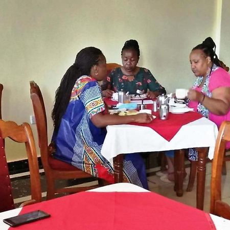 Bomen Hotel Isiolo Екстер'єр фото