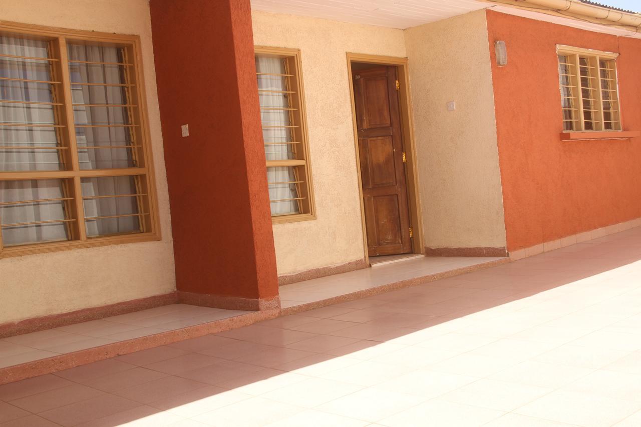 Bomen Hotel Isiolo Екстер'єр фото