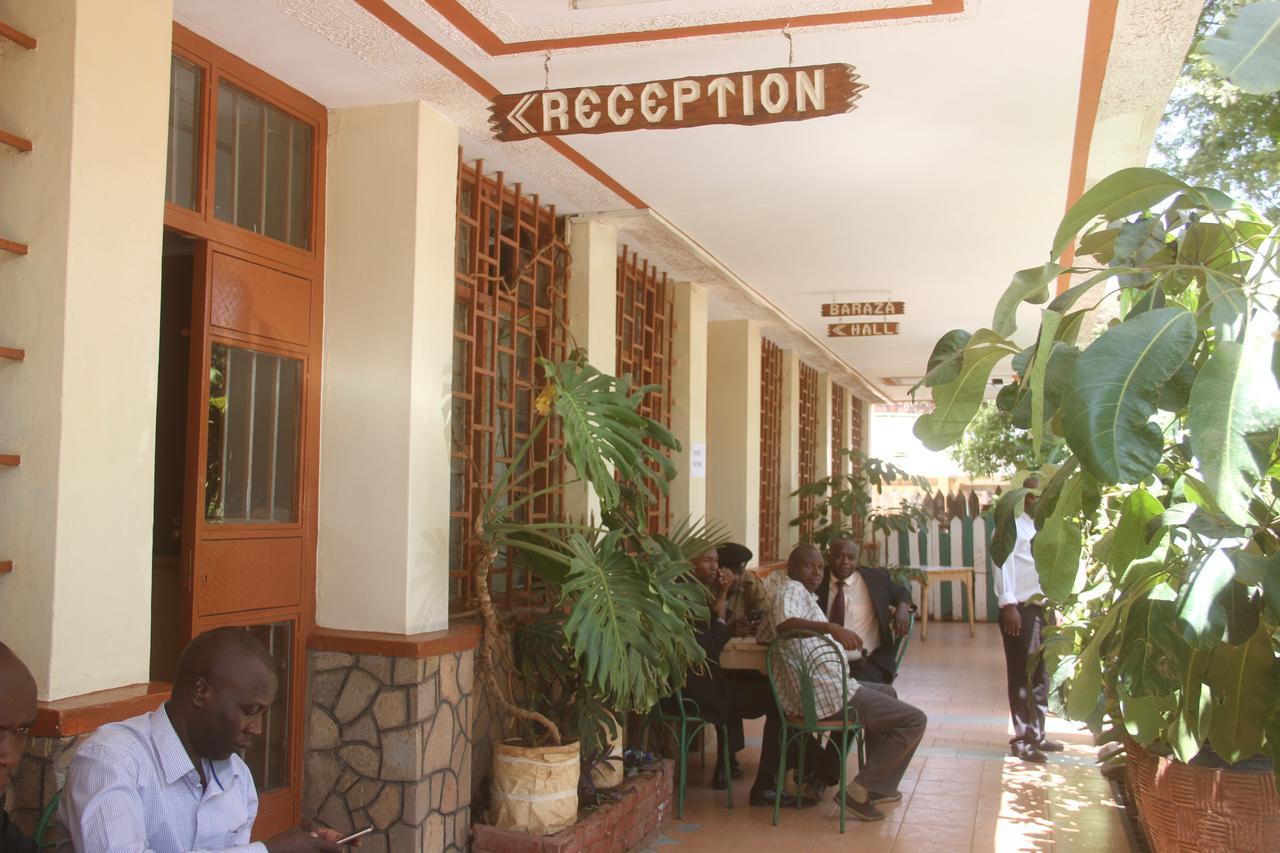 Bomen Hotel Isiolo Екстер'єр фото