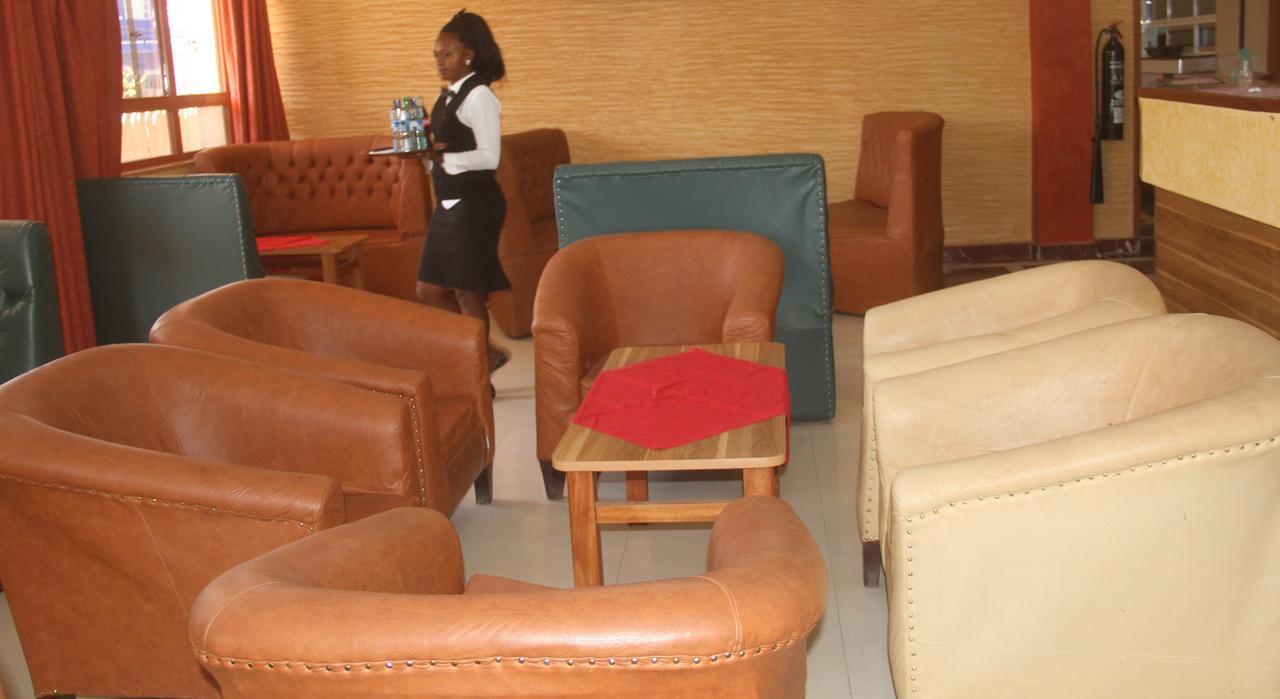 Bomen Hotel Isiolo Екстер'єр фото