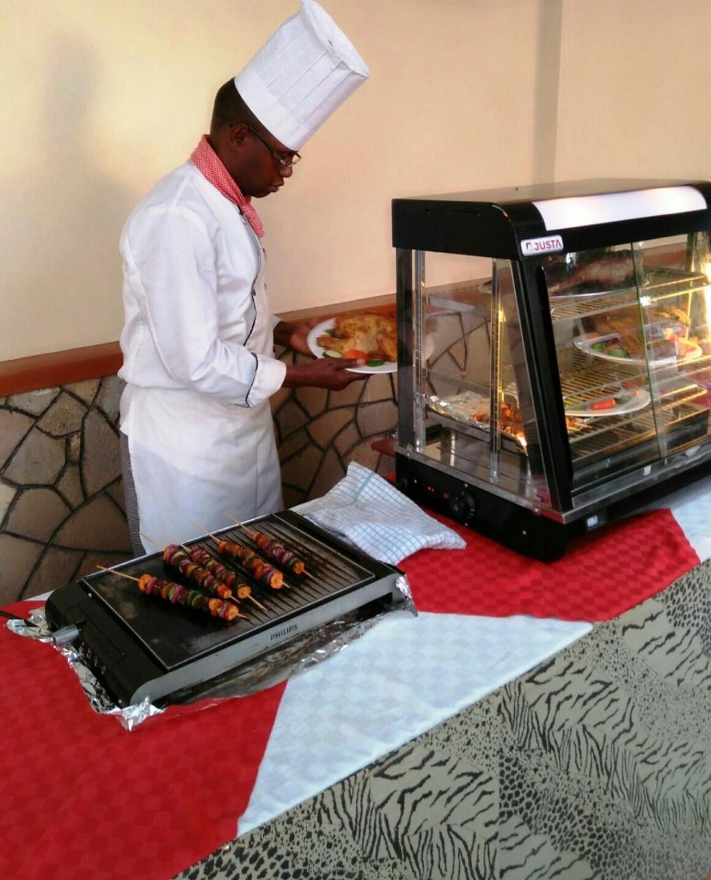 Bomen Hotel Isiolo Екстер'єр фото