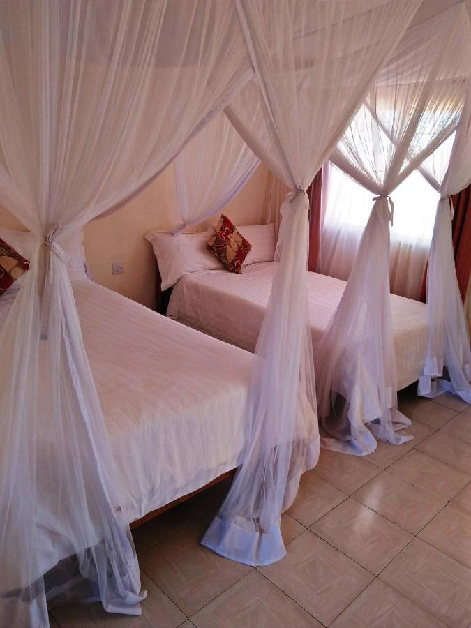 Bomen Hotel Isiolo Екстер'єр фото