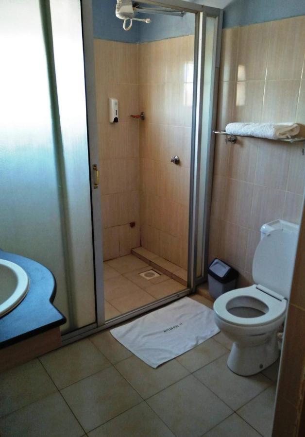 Bomen Hotel Isiolo Екстер'єр фото